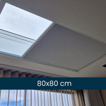 Stores pour fenêtre de toit en pente 80х80cm
